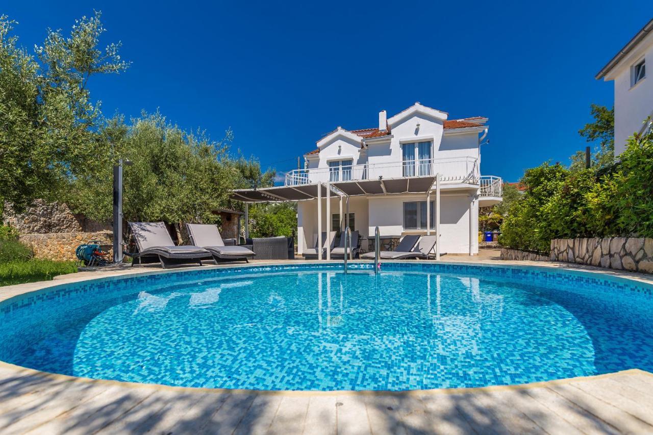 Holiday Home Olive Garden Brzac エクステリア 写真