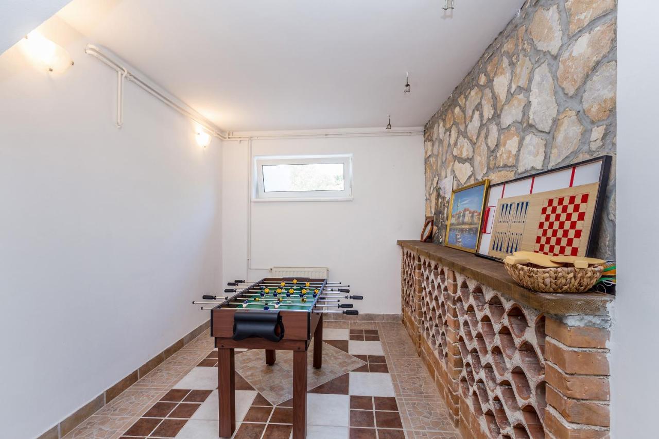 Holiday Home Olive Garden Brzac エクステリア 写真